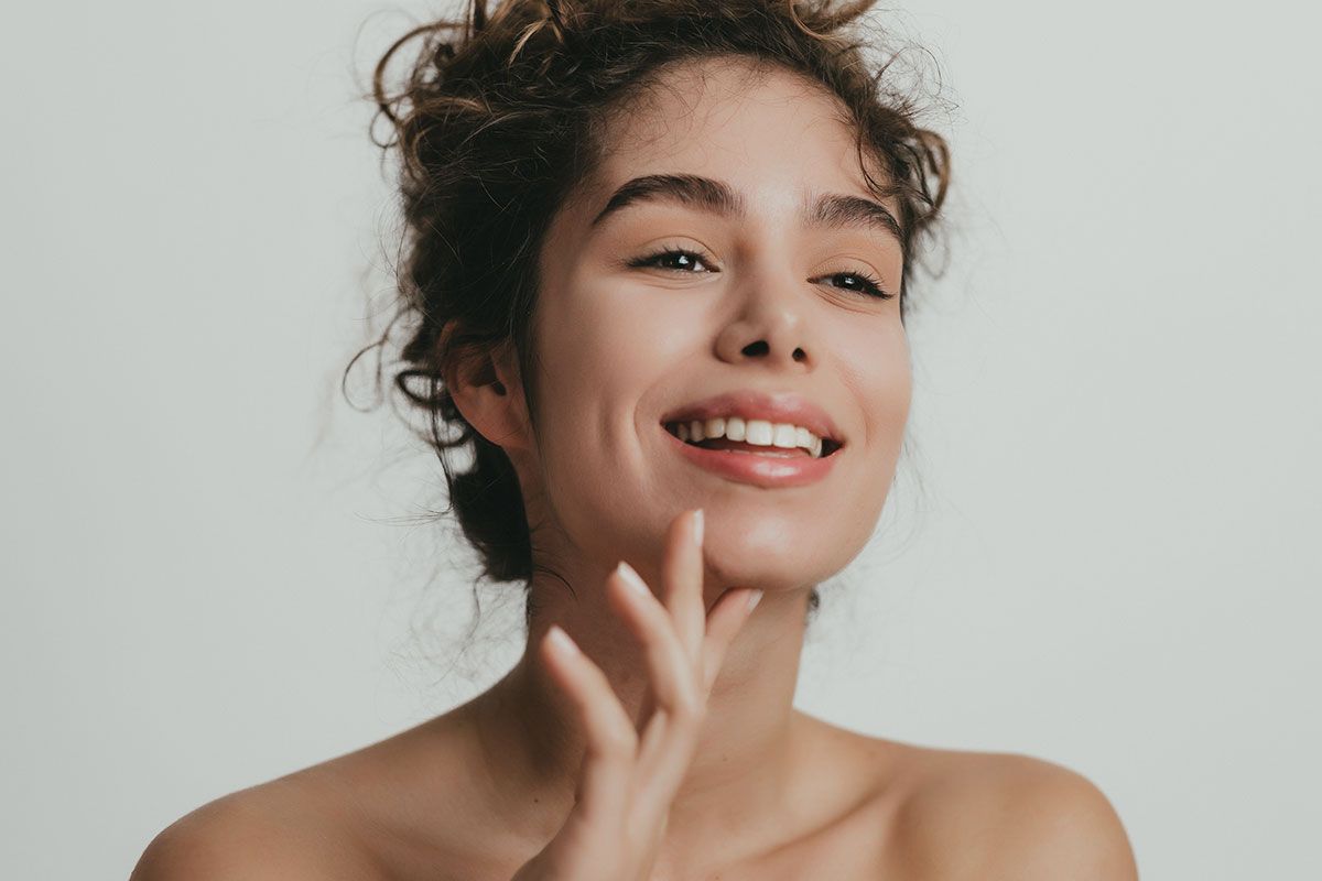 indianapolis hydrafacial model with brown hair