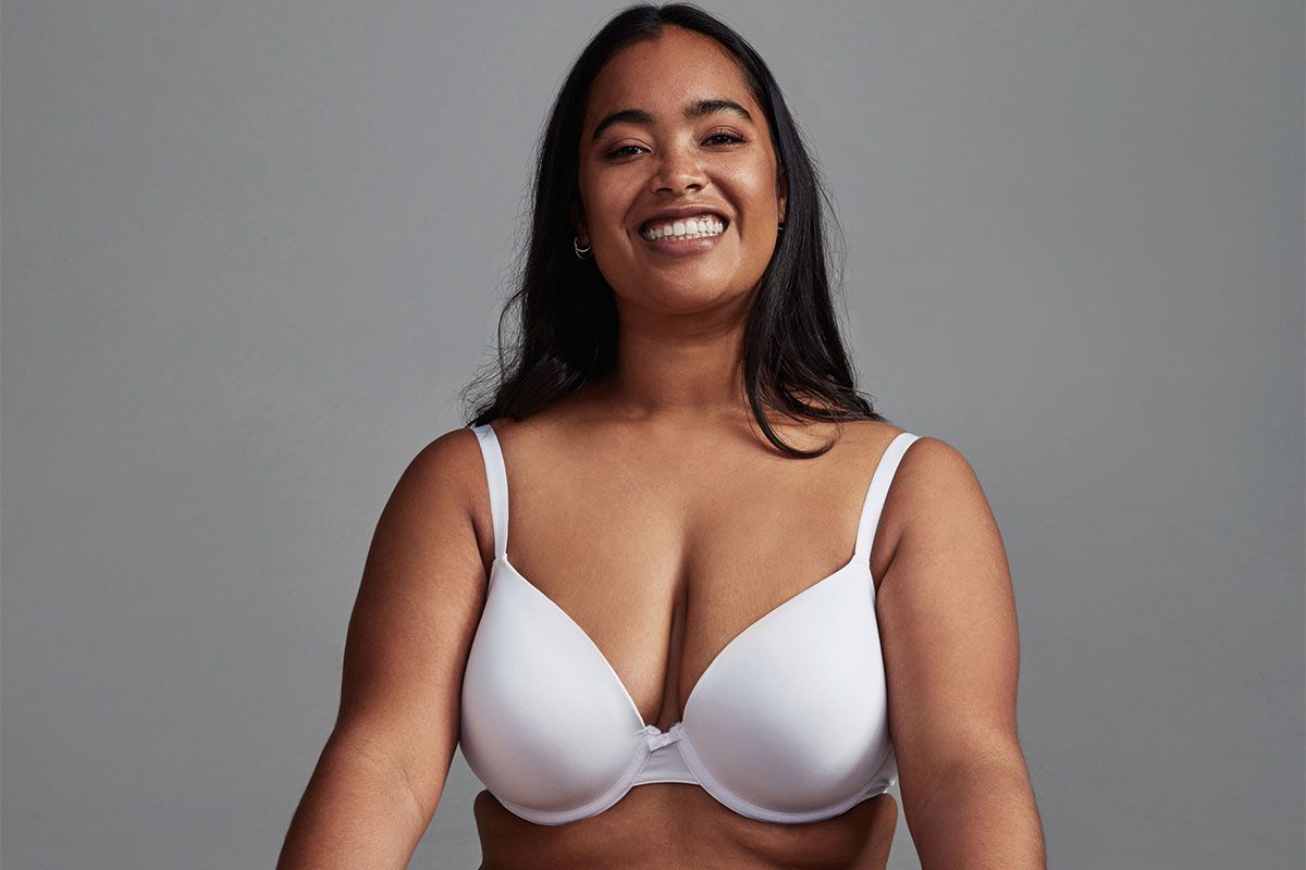 indianapolis breast reduction model with black hair